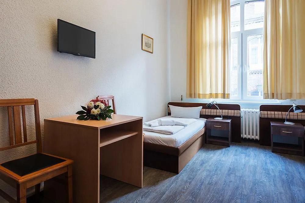 Queens Park Hotel Berlin 3*,